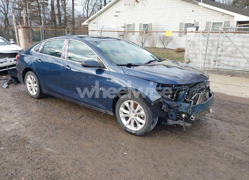 2020 Chevrolet Malibu FWD LT (VIN 1G1ZD5ST3LF094885) main photo