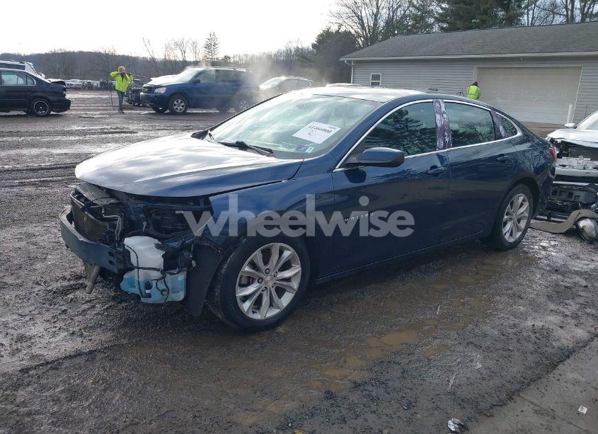 Photo 2 of 2020 Chevrolet Malibu FWD LT (VIN 1G1ZD5ST3LF094885)