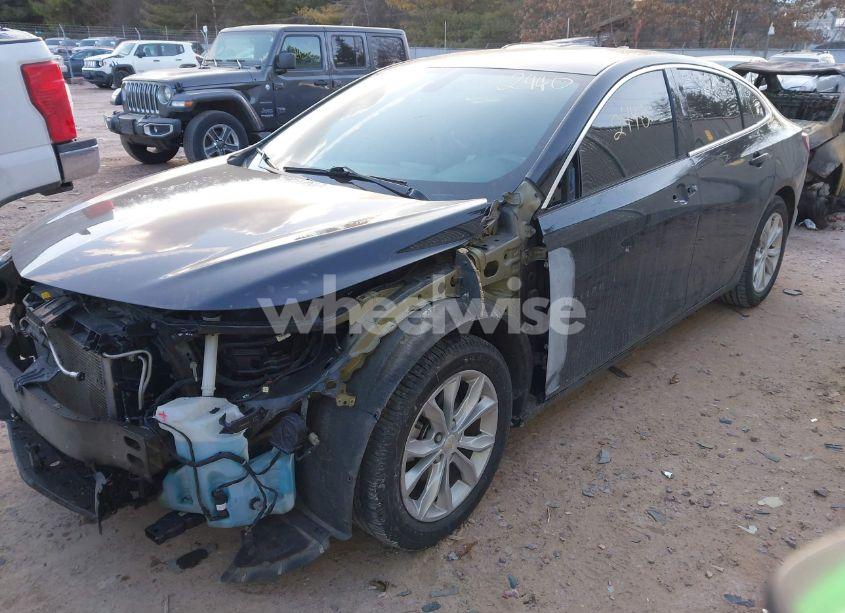 Photo 2 of 2020 Chevrolet Malibu FWD LT (VIN 1G1ZD5ST3LF095826)