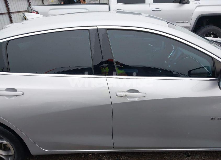 Photo 13 of 2020 Chevrolet Malibu FWD LT (VIN 1G1ZD5ST3LF098628)