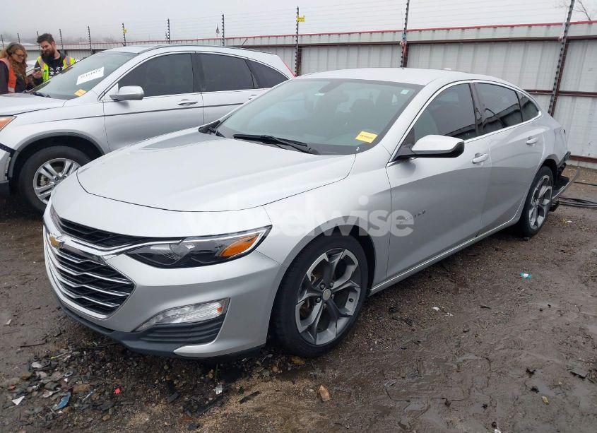 Photo 2 of 2020 Chevrolet Malibu FWD LT (VIN 1G1ZD5ST3LF098628)