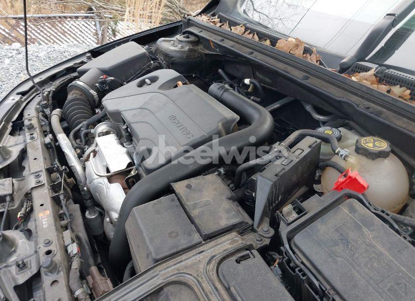 Photo 10 of 2020 Chevrolet Malibu FWD LT (VIN 1G1ZD5ST3LF102547)