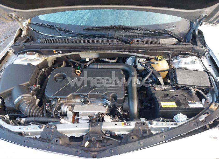 Photo 10 of 2020 Chevrolet Malibu FWD LT (VIN 1G1ZD5ST3LF103472)