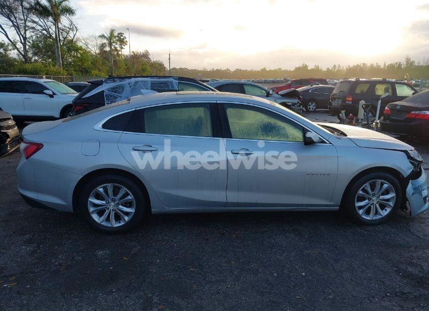 Photo 13 of 2020 Chevrolet Malibu FWD LT (VIN 1G1ZD5ST3LF103472)