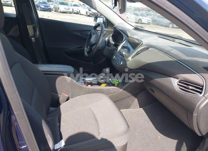 Photo 5 of 2020 Chevrolet Malibu FWD LT (VIN 1G1ZD5ST3LF107246)