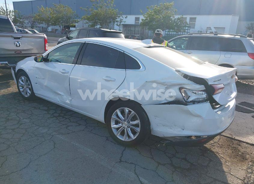 Photo 3 of 2020 Chevrolet Malibu FWD LT (VIN 1G1ZD5ST3LF115668)