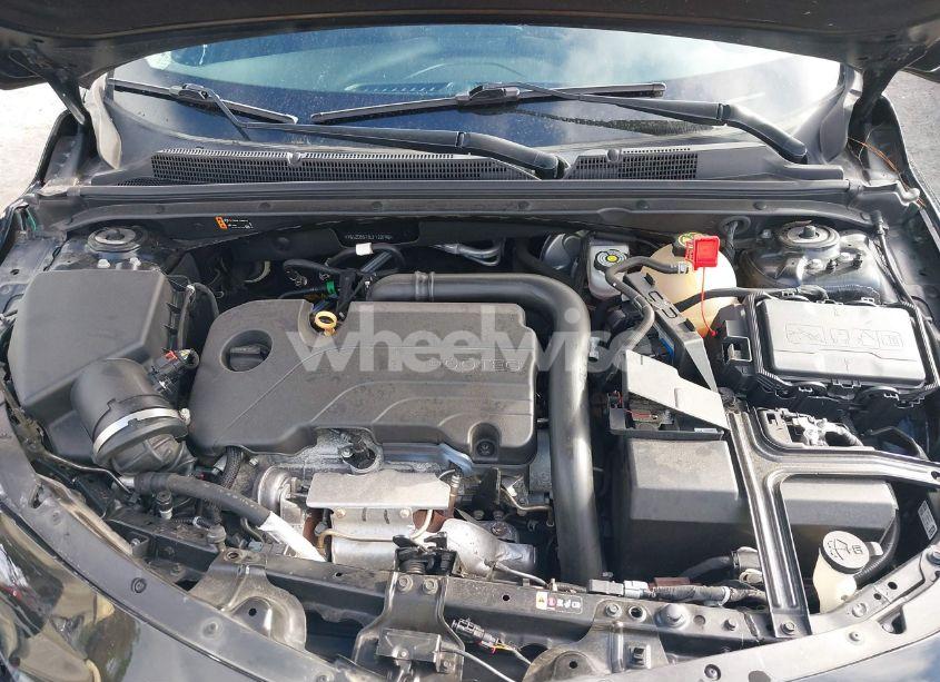 Photo 10 of 2020 Chevrolet Malibu FWD LT (VIN 1G1ZD5ST3LF122748)