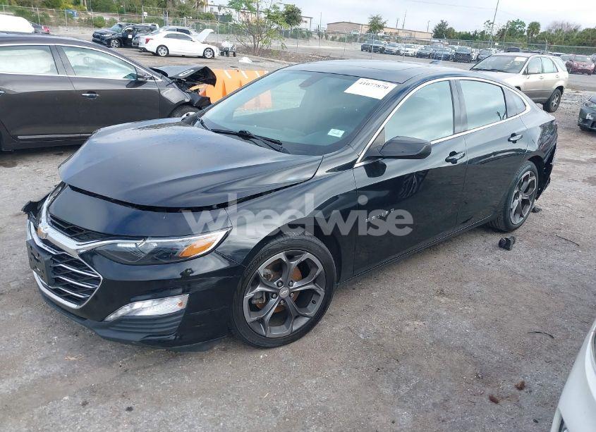 Photo 2 of 2020 Chevrolet Malibu FWD LT (VIN 1G1ZD5ST3LF122748)