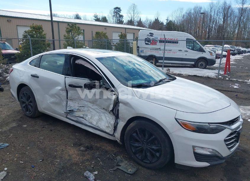 2020 Chevrolet Malibu FWD LT (VIN 1G1ZD5ST3LF125360) main photo