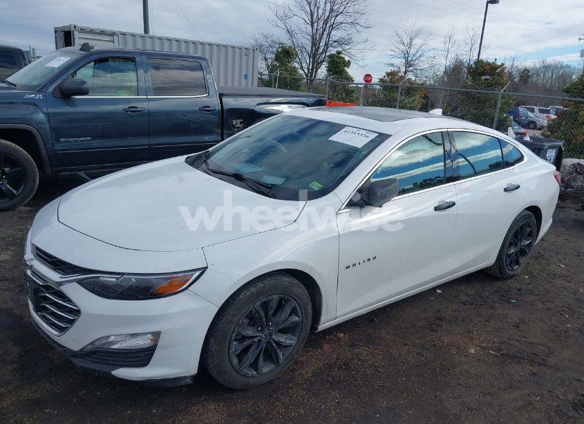 Photo 2 of 2020 Chevrolet Malibu FWD LT (VIN 1G1ZD5ST3LF125360)