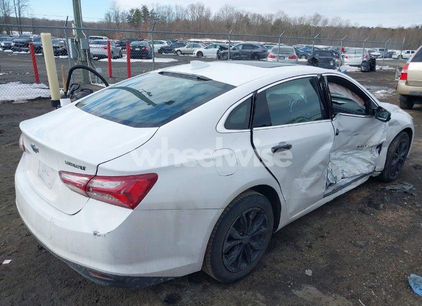 Photo 4 of 2020 Chevrolet Malibu FWD LT (VIN 1G1ZD5ST3LF125360)