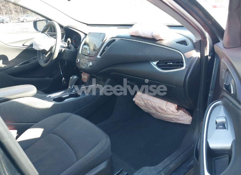 Photo 5 of 2020 Chevrolet Malibu FWD LT (VIN 1G1ZD5ST3LF148783)