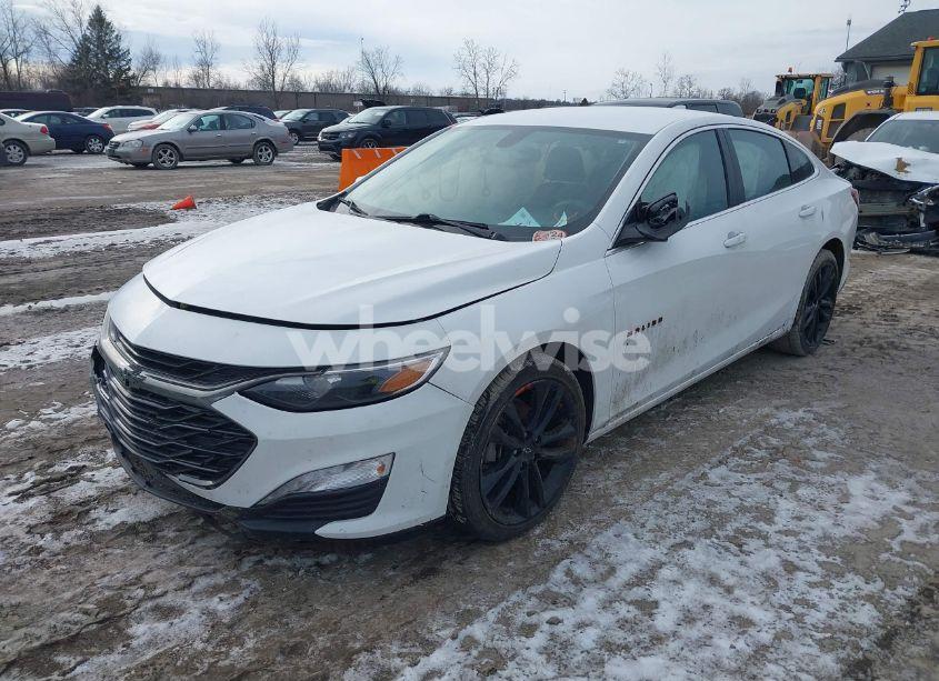Photo 2 of 2020 Chevrolet Malibu FWD LT (VIN 1G1ZD5ST3LF154695)