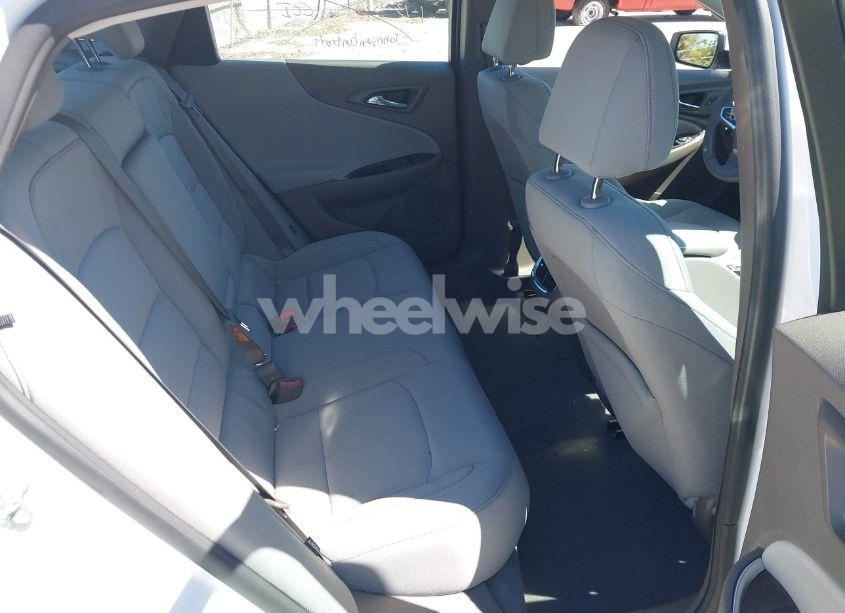 Photo 8 of 2021 Chevrolet Malibu FWD LT (VIN 1G1ZD5ST3MF010646)