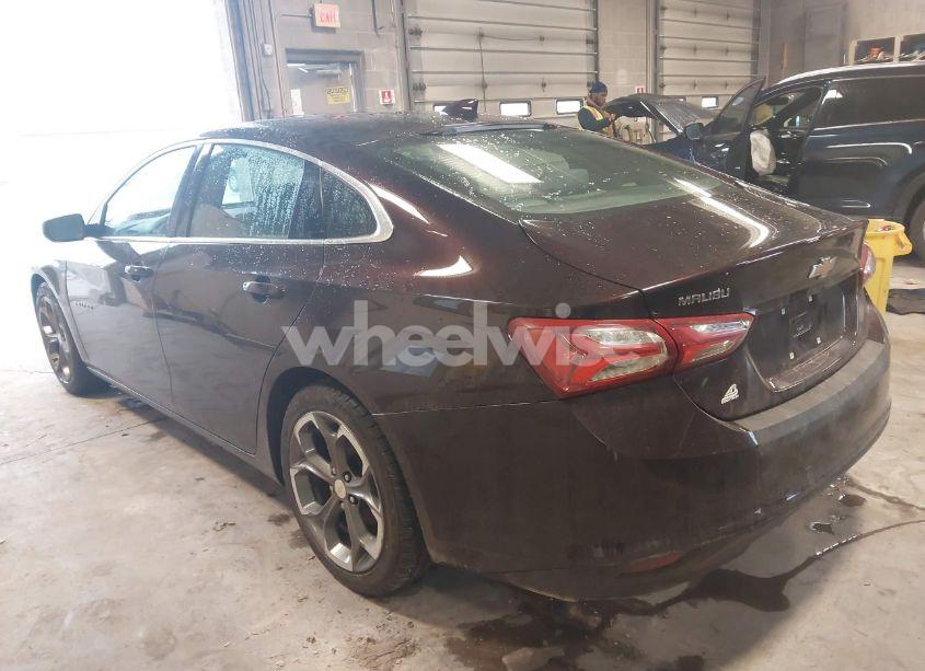 Photo 3 of 2021 Chevrolet Malibu FWD LT (VIN 1G1ZD5ST3MF015524)