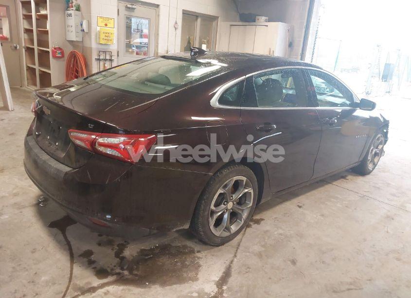 Photo 4 of 2021 Chevrolet Malibu FWD LT (VIN 1G1ZD5ST3MF015524)