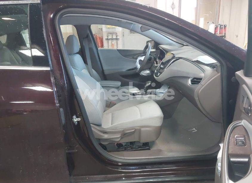 Photo 5 of 2021 Chevrolet Malibu FWD LT (VIN 1G1ZD5ST3MF015524)