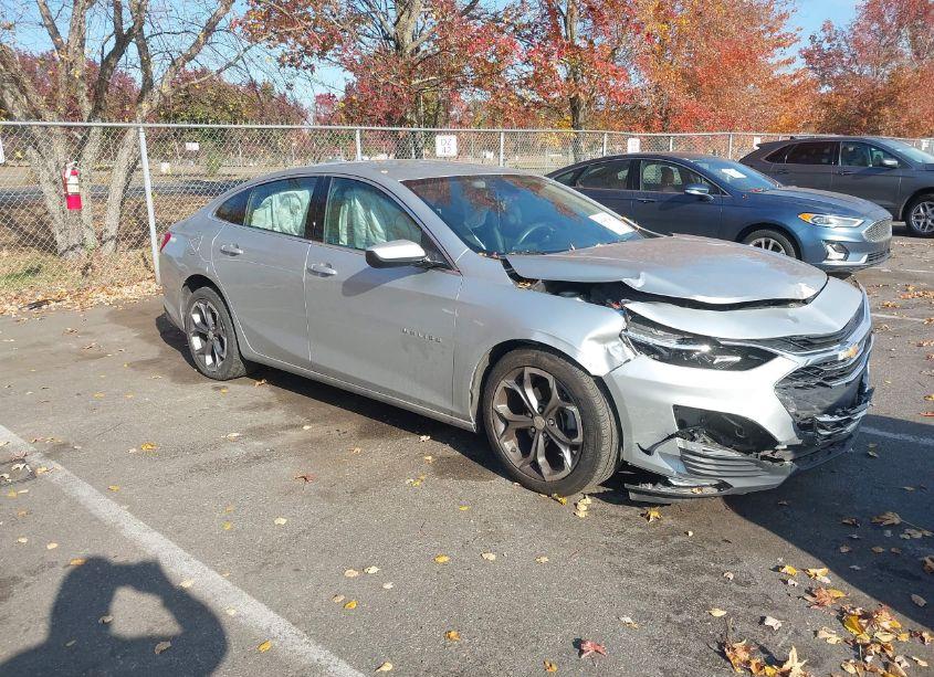 2021 Chevrolet Malibu FWD LT (VIN 1G1ZD5ST3MF020982) main photo
