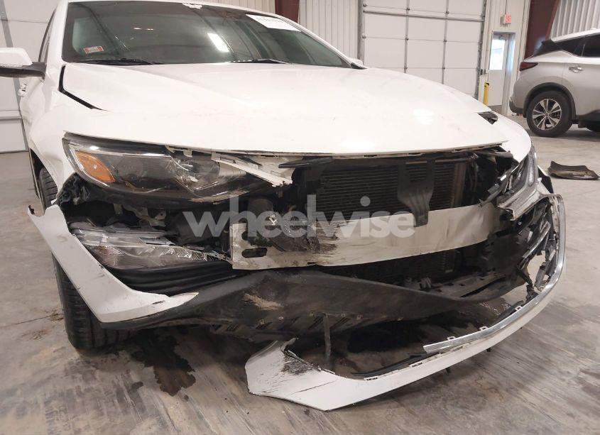 Photo 6 of 2021 Chevrolet Malibu FWD LT (VIN 1G1ZD5ST3MF025017)