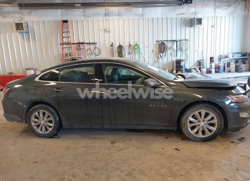 Photo 12 of 2021 Chevrolet Malibu FWD LT (VIN 1G1ZD5ST3MF071396)