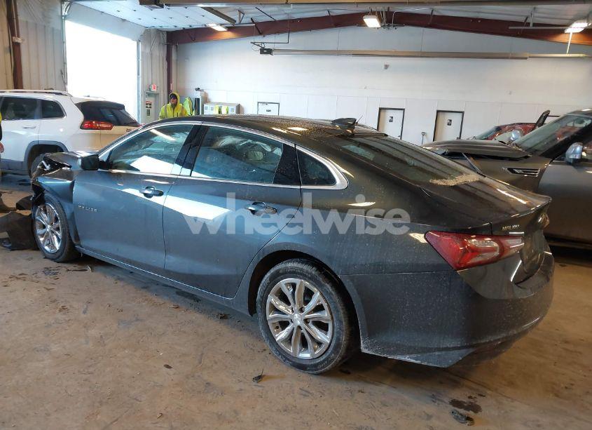 Photo 2 of 2021 Chevrolet Malibu FWD LT (VIN 1G1ZD5ST3MF071396)
