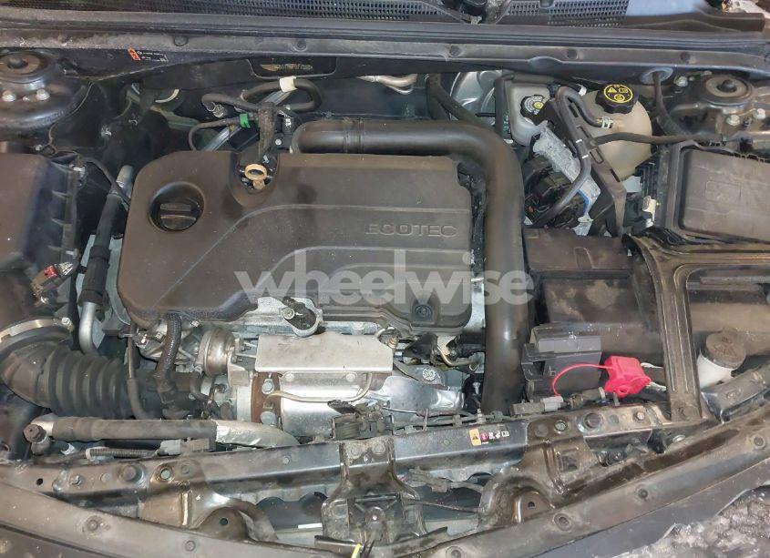 Photo 9 of 2021 Chevrolet Malibu FWD LT (VIN 1G1ZD5ST3MF071396)