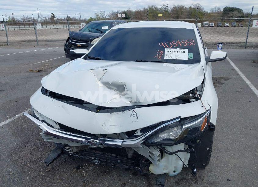 Photo 12 of 2021 Chevrolet Malibu FWD LT (VIN 1G1ZD5ST3MF071608)