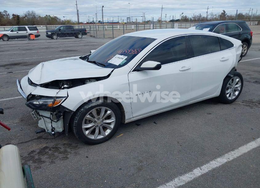 Photo 2 of 2021 Chevrolet Malibu FWD LT (VIN 1G1ZD5ST3MF071608)
