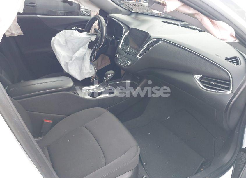 Photo 5 of 2021 Chevrolet Malibu FWD LT (VIN 1G1ZD5ST3MF071608)