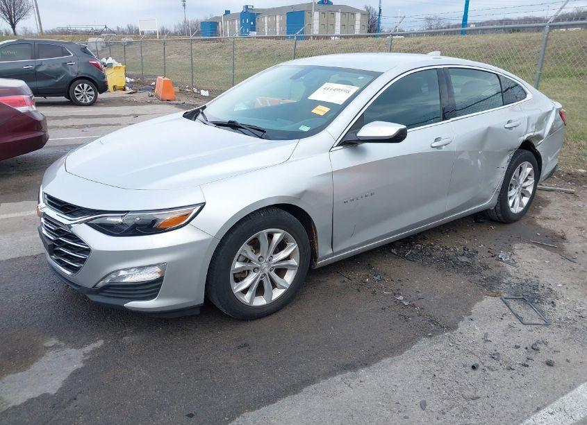 Photo 2 of 2021 Chevrolet Malibu FWD LT (VIN 1G1ZD5ST3MF071804)