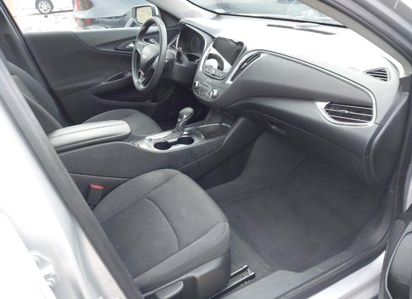 Photo 5 of 2021 Chevrolet Malibu FWD LT (VIN 1G1ZD5ST3MF071804)