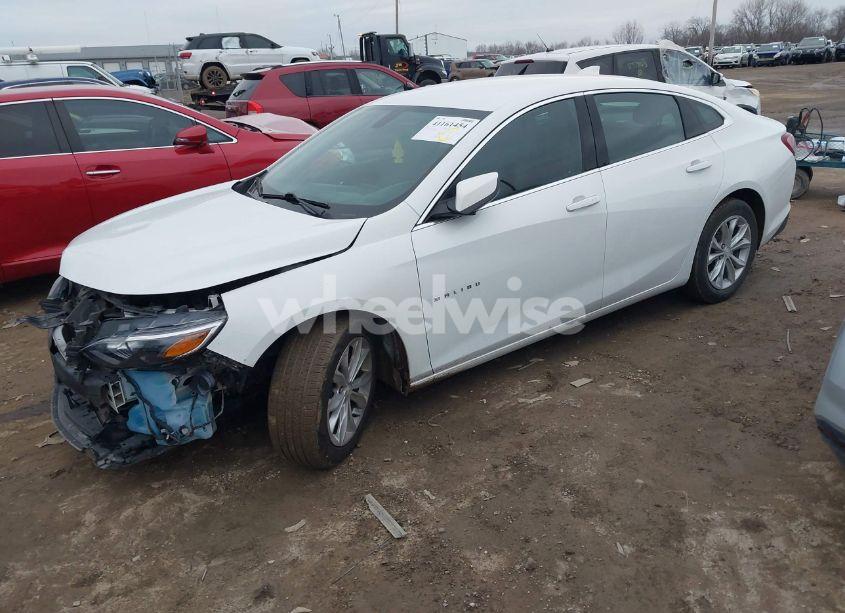 Photo 2 of 2021 Chevrolet Malibu FWD LT (VIN 1G1ZD5ST3MF071821)