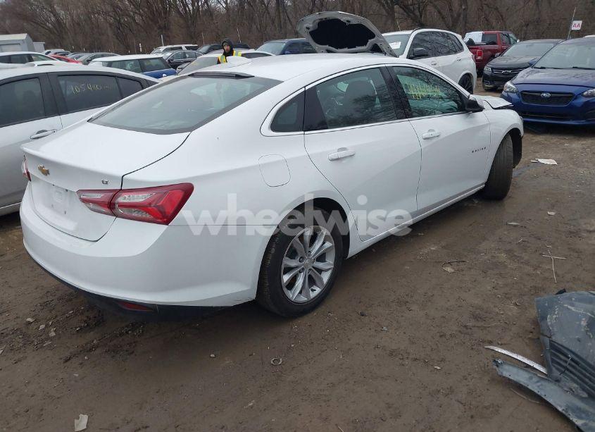Photo 4 of 2021 Chevrolet Malibu FWD LT (VIN 1G1ZD5ST3MF071821)