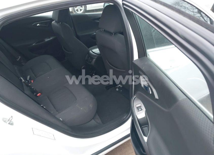 Photo 8 of 2021 Chevrolet Malibu FWD LT (VIN 1G1ZD5ST3MF071821)