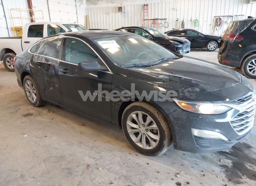 2022 Chevrolet Malibu FWD LT (VIN 1G1ZD5ST3NF110070) main photo