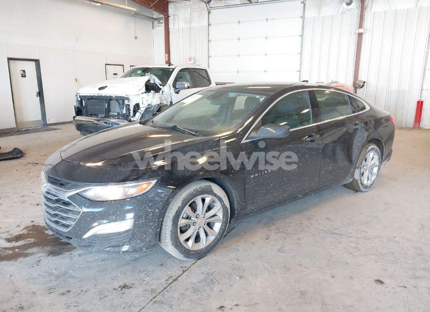 Photo 2 of 2022 Chevrolet Malibu FWD LT (VIN 1G1ZD5ST3NF110070)