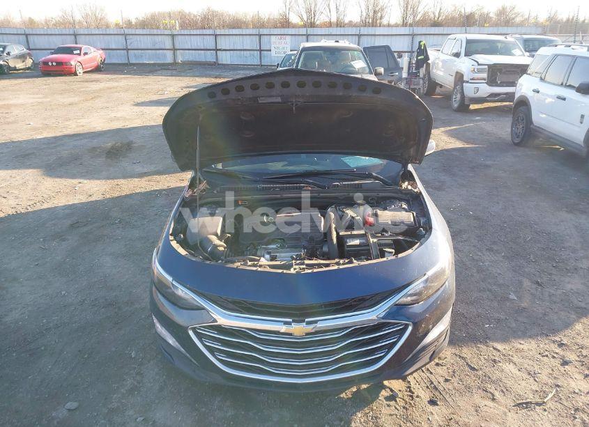 Photo 10 of 2022 Chevrolet Malibu FWD LT (VIN 1G1ZD5ST3NF112370)
