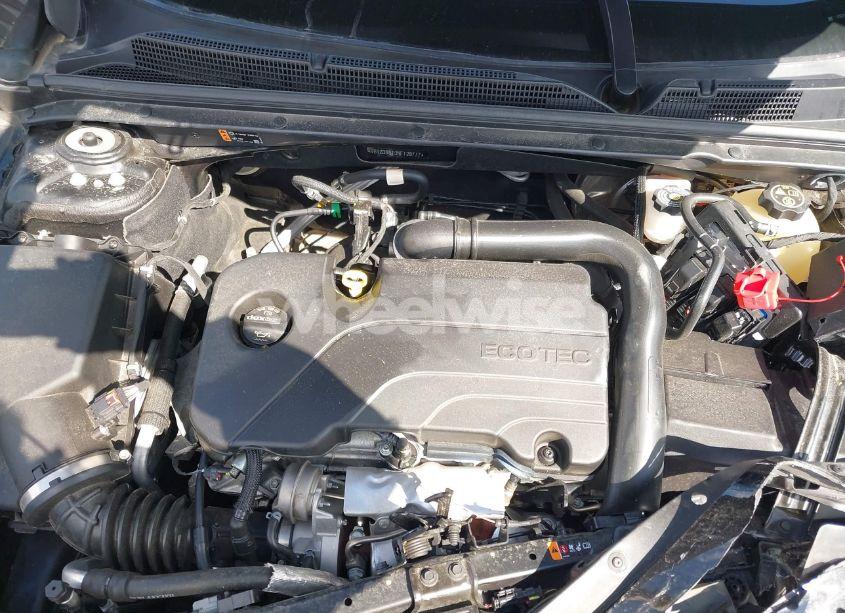 Photo 10 of 2022 Chevrolet Malibu FWD LT (VIN 1G1ZD5ST3NF128777)