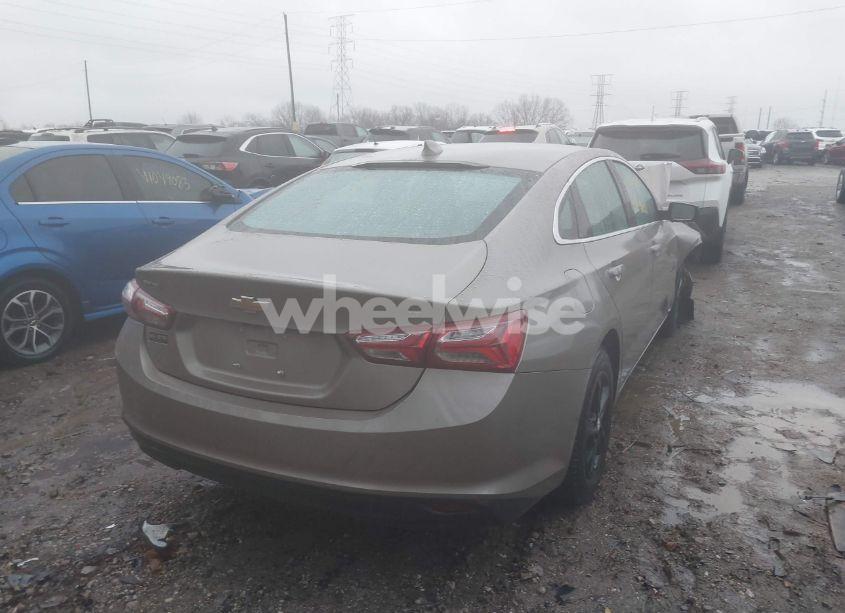 Photo 4 of 2022 Chevrolet Malibu FWD LT (VIN 1G1ZD5ST3NF193371)