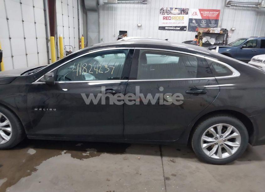 Photo 15 of 2022 Chevrolet Malibu FWD LT (VIN 1G1ZD5ST3NF196061)