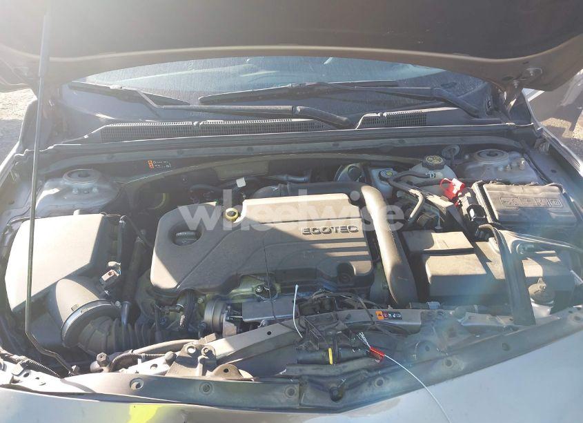 Photo 10 of 2022 Chevrolet Malibu FWD LT (VIN 1G1ZD5ST3NF201775)