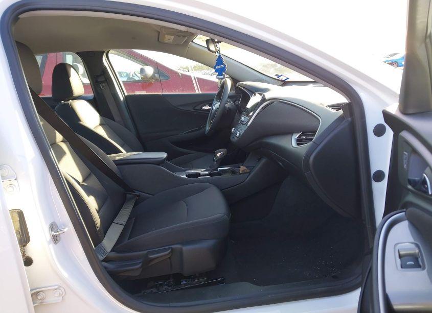 Photo 5 of 2023 Chevrolet Malibu FWD 1LT (VIN 1G1ZD5ST3PF146862)