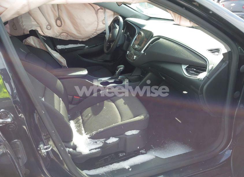Photo 5 of 2023 Chevrolet Malibu FWD 1LT (VIN 1G1ZD5ST3PF148918)