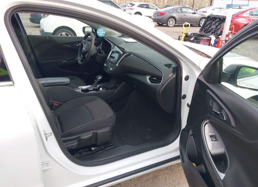 Photo 5 of 2023 Chevrolet Malibu FWD 1LT (VIN 1G1ZD5ST3PF162429)
