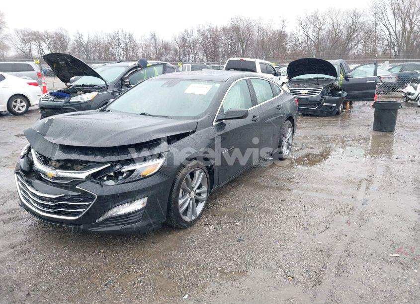 Photo 2 of 2023 Chevrolet Malibu FWD 1LT (VIN 1G1ZD5ST3PF172636)