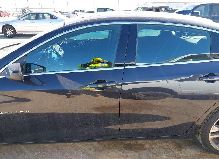 Photo 14 of 2023 Chevrolet Malibu FWD 1LT (VIN 1G1ZD5ST3PF214044)