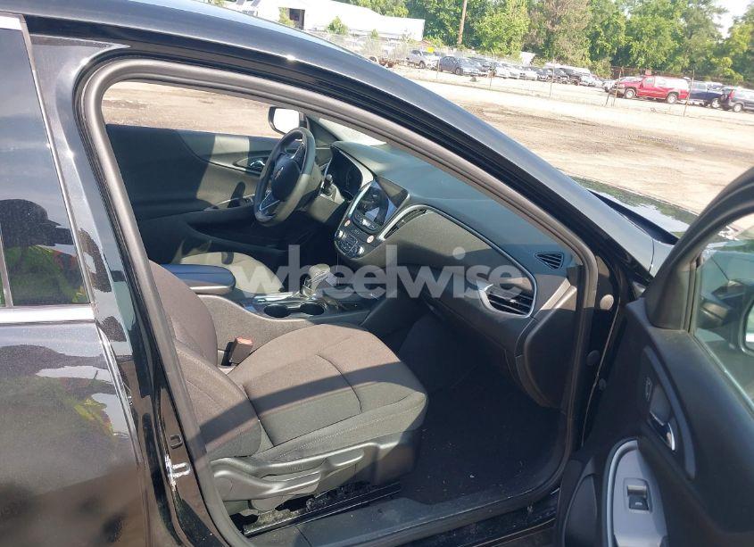 Photo 5 of 2023 Chevrolet Malibu FWD 1LT (VIN 1G1ZD5ST3PF217204)