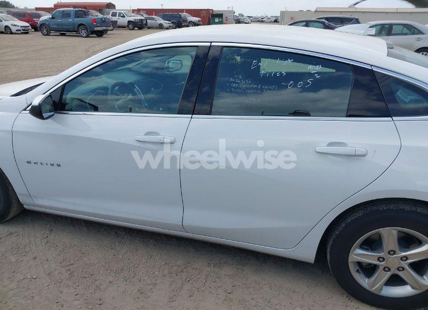 Photo 14 of 2023 Chevrolet Malibu FWD 1LT (VIN 1G1ZD5ST3PF229322)