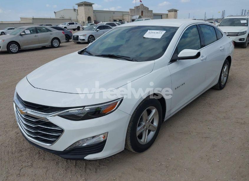 Photo 2 of 2023 Chevrolet Malibu FWD 1LT (VIN 1G1ZD5ST3PF229322)