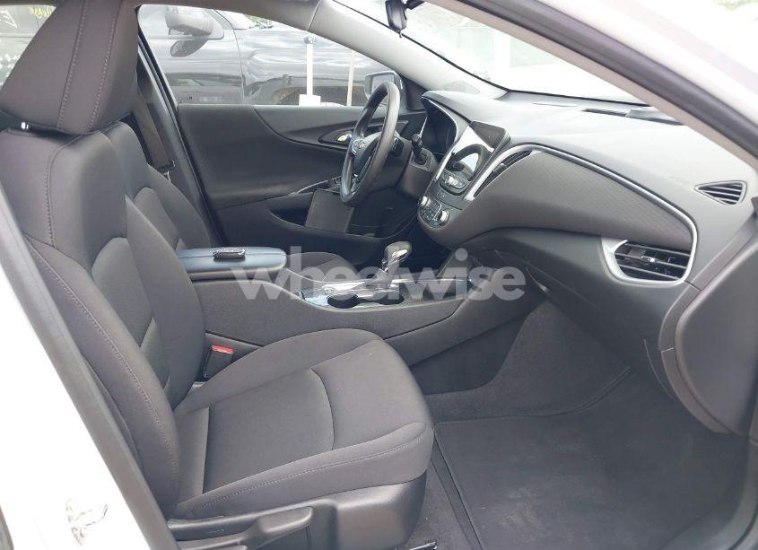 Photo 5 of 2023 Chevrolet Malibu FWD 1LT (VIN 1G1ZD5ST3PF229322)